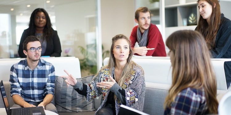 Virtual Receptionist – A Vital Member in the Workplace