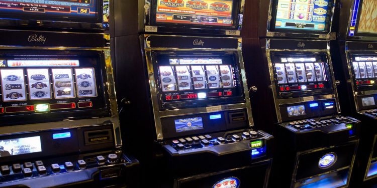 How to play online slots and earn more rewards form it?