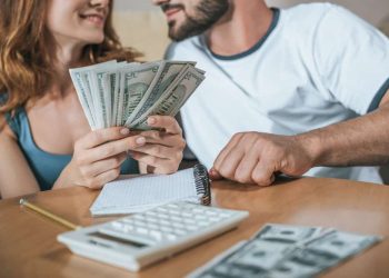 Questions About Finances to Ask Before Getting Married