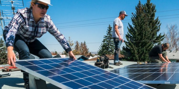 The Different Types of Solar Panels: A Guide for Homeowners