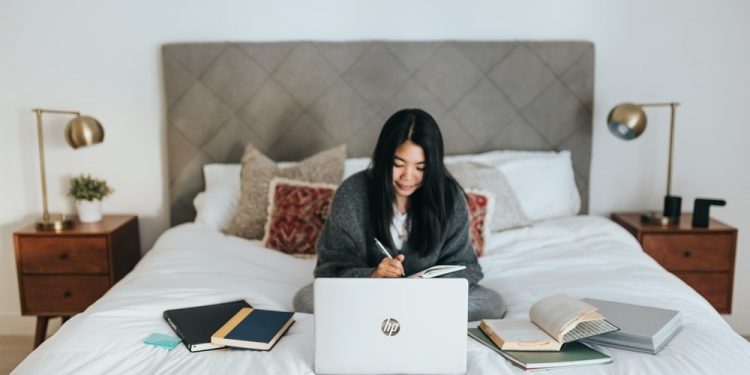 How to Improve Your Mental Health Despite the Challenges of Working from Home