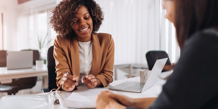Reasons You Should Open a Service-based Business: Tips for Entrepreneurs